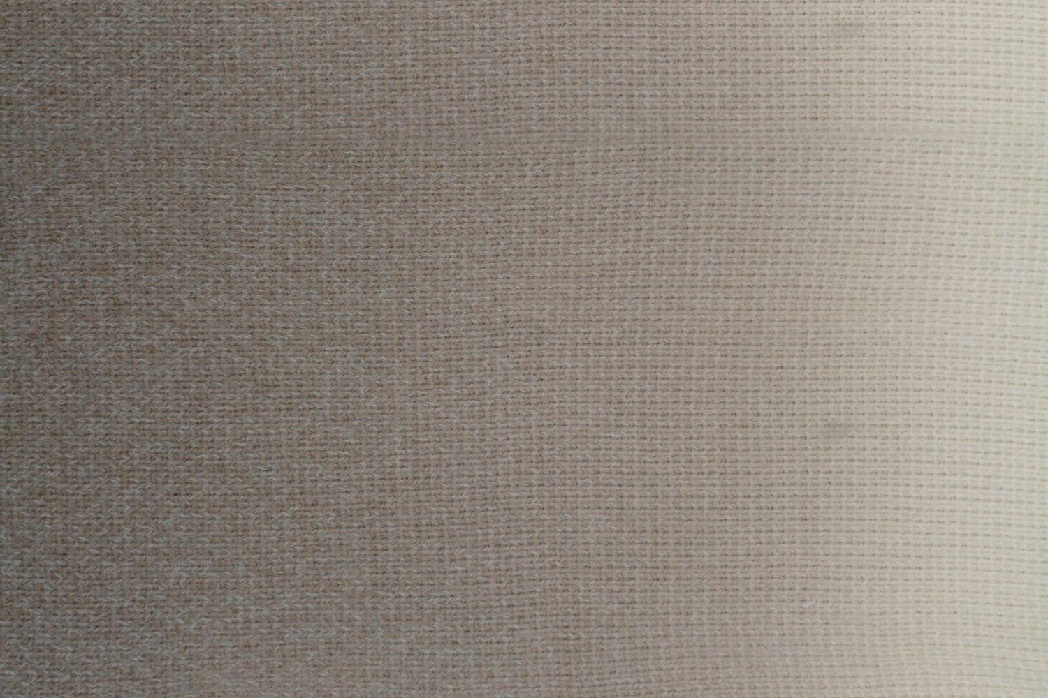 Círculo Marfim - Soft Gradient Yarn with Cashmere Touch (200g)